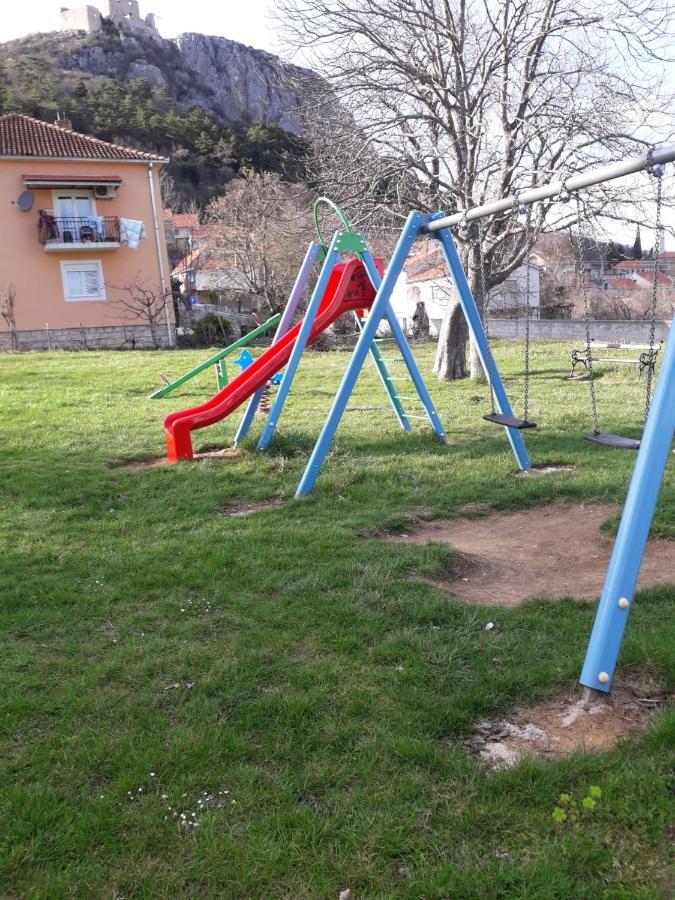 Kuca Za Odmor Varos Villa Vrlika Kültér fotó