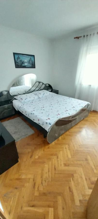 Kuca Za Odmor Varos Villa Vrlika Kültér fotó